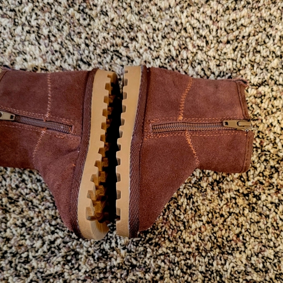 Stride Rite, Baby Bear Paws, Teva Sandals - Picture 14 of 15